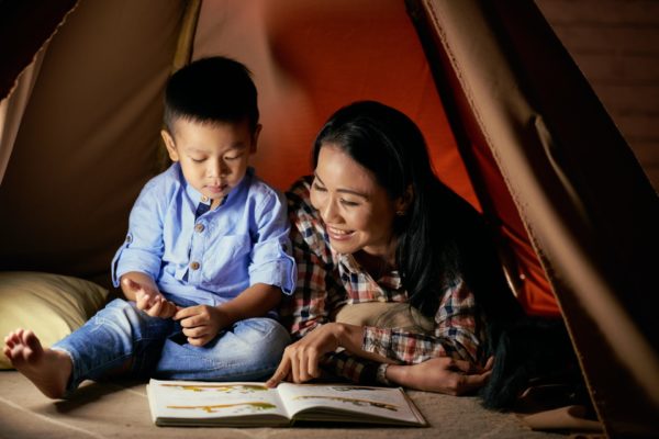 enjoying fairytale A28MBH9 1 600x400 - 5 Fun Activities That Will Break the Boredom Blues